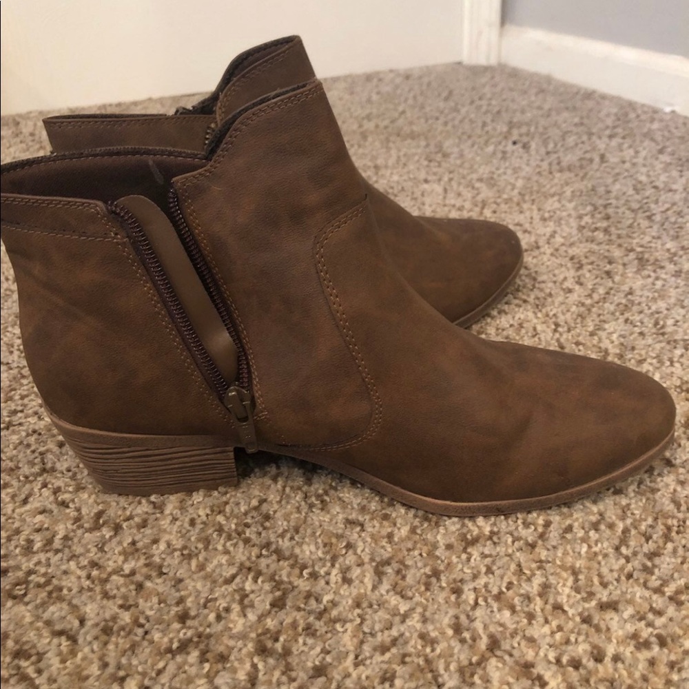 booties - Picture 3 of 4